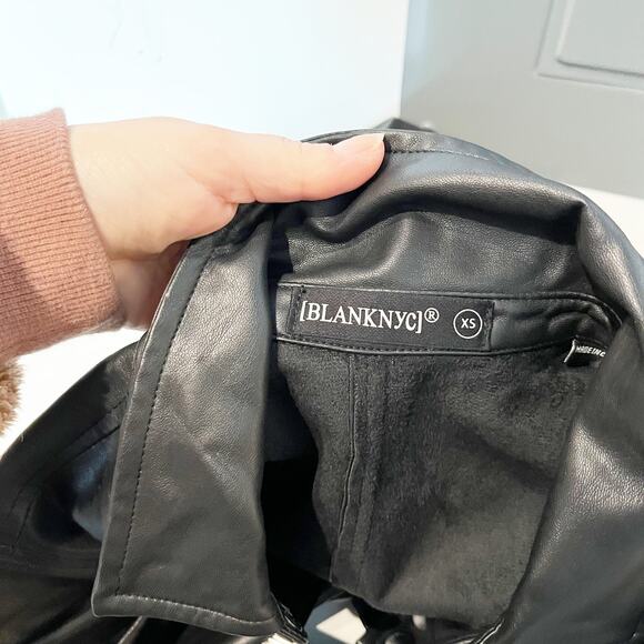 Blank NYC Puff Sleeve Faux Leather Snap Button Front Shirt Black XS - Picture 2 of 5